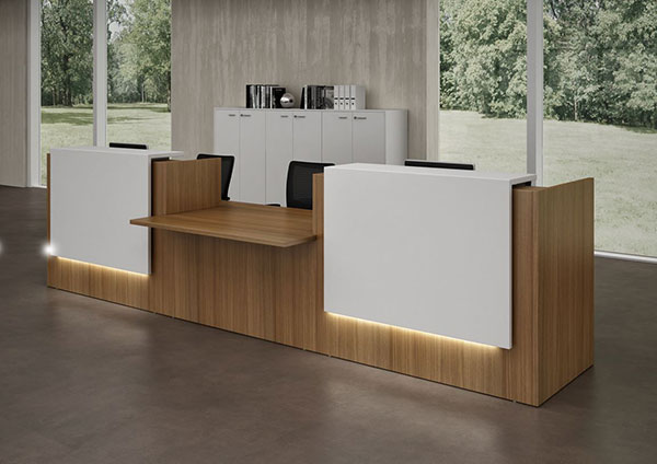 Arredamento bancone reception